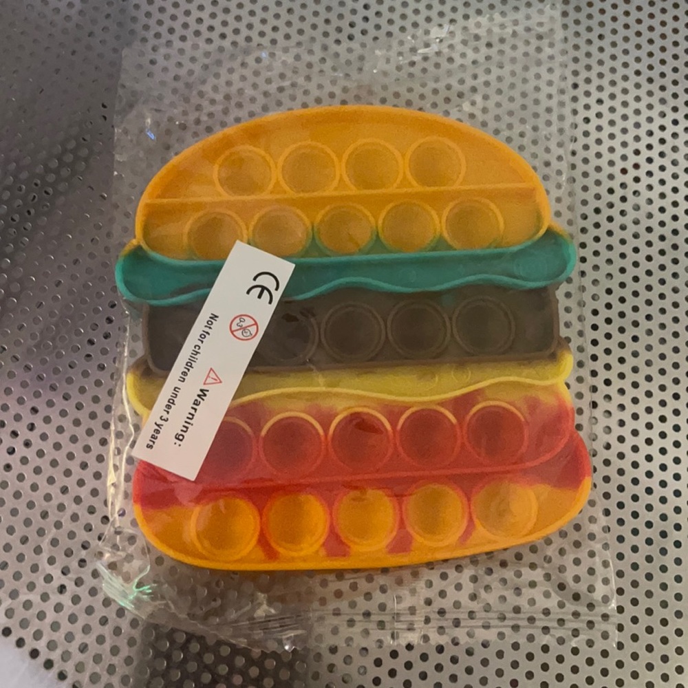 1pc. Hamburger shaped Pop-it